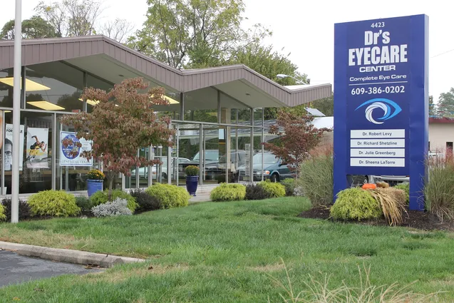 Dr.'s Eyecare Center