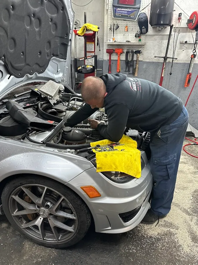 Duci Motors Auto Repair photo 2