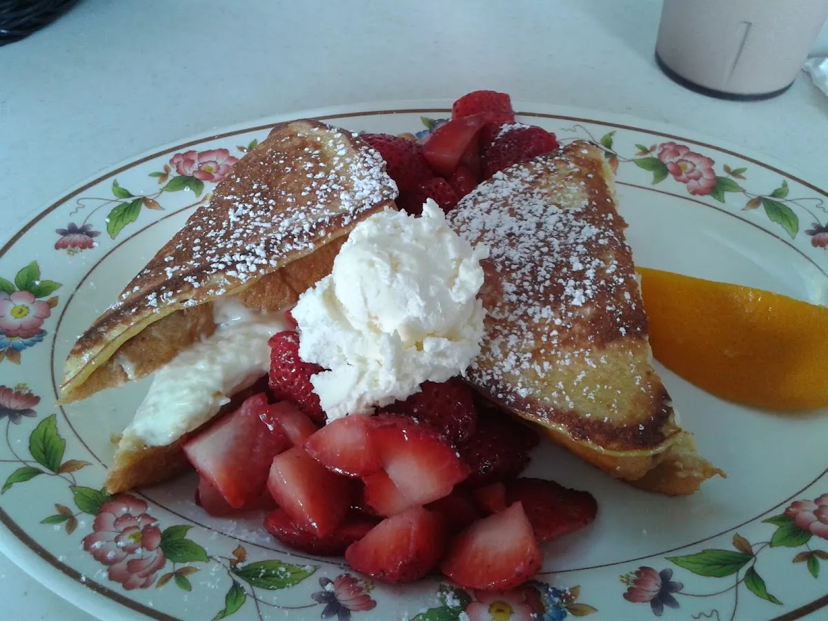 Duffer's Restaurant & Old Fashioned Ice Cream Parlor photo 4