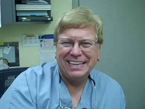 Dumont Dentist: Dr. Herbert Schneider, Dr. Rachel Jacobs, & Dr. Uri Schneider photo 4