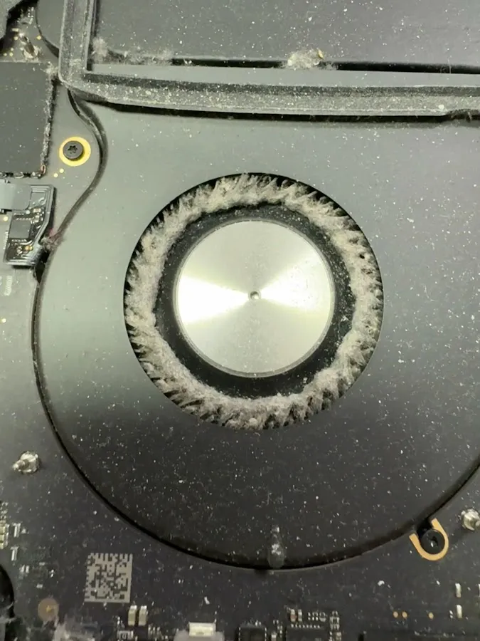 Eazy Computers & iPhone Repair - Rittenhouse Square photo 4