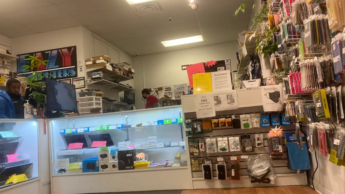 Eazy Computers & iPhone Repair - Rittenhouse Square photo 5