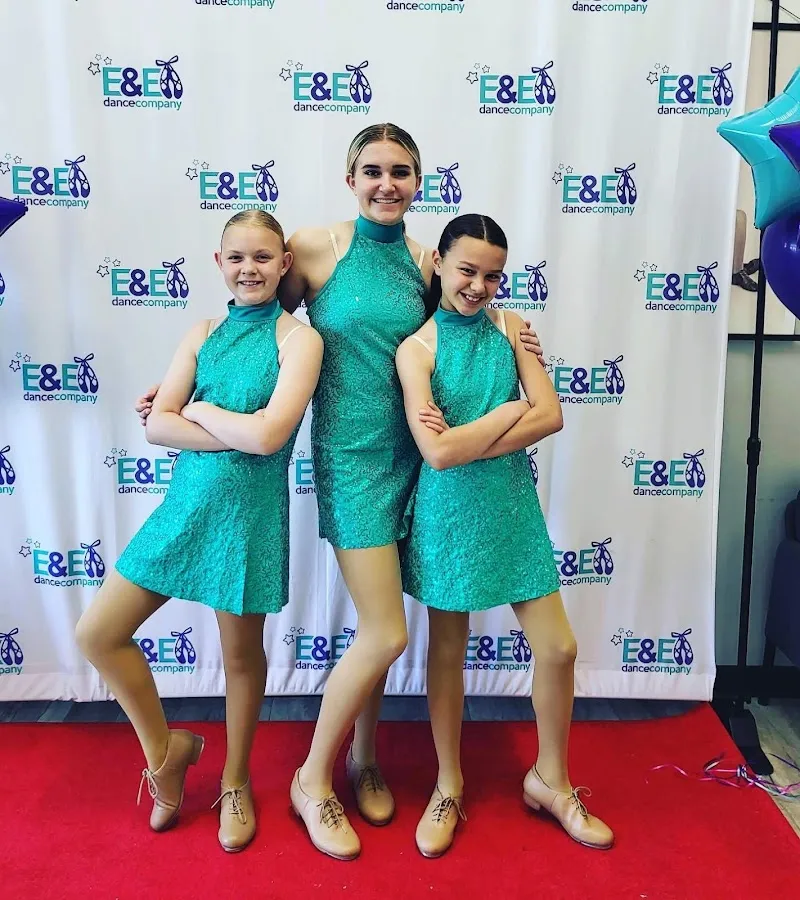 E&E DANCE COMPANY