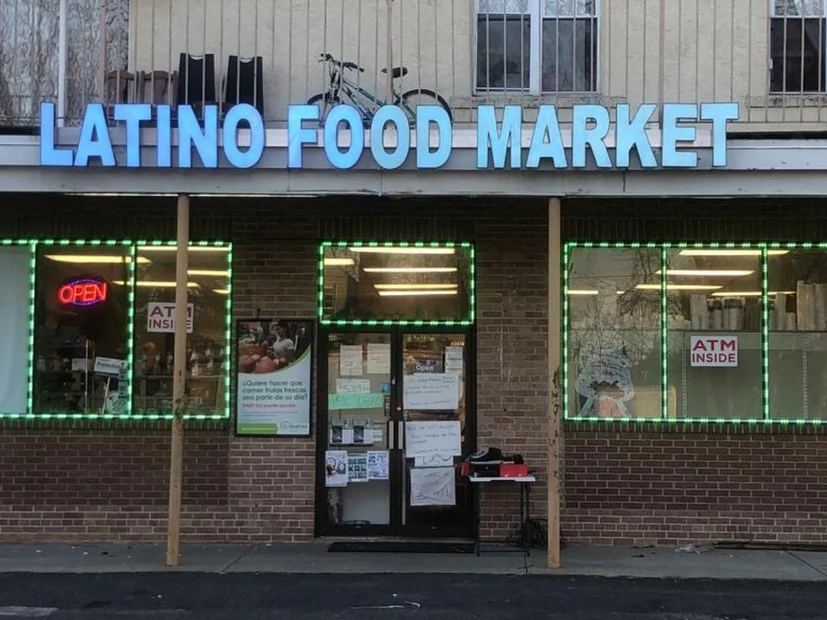 El Dorado Grocery photo 3