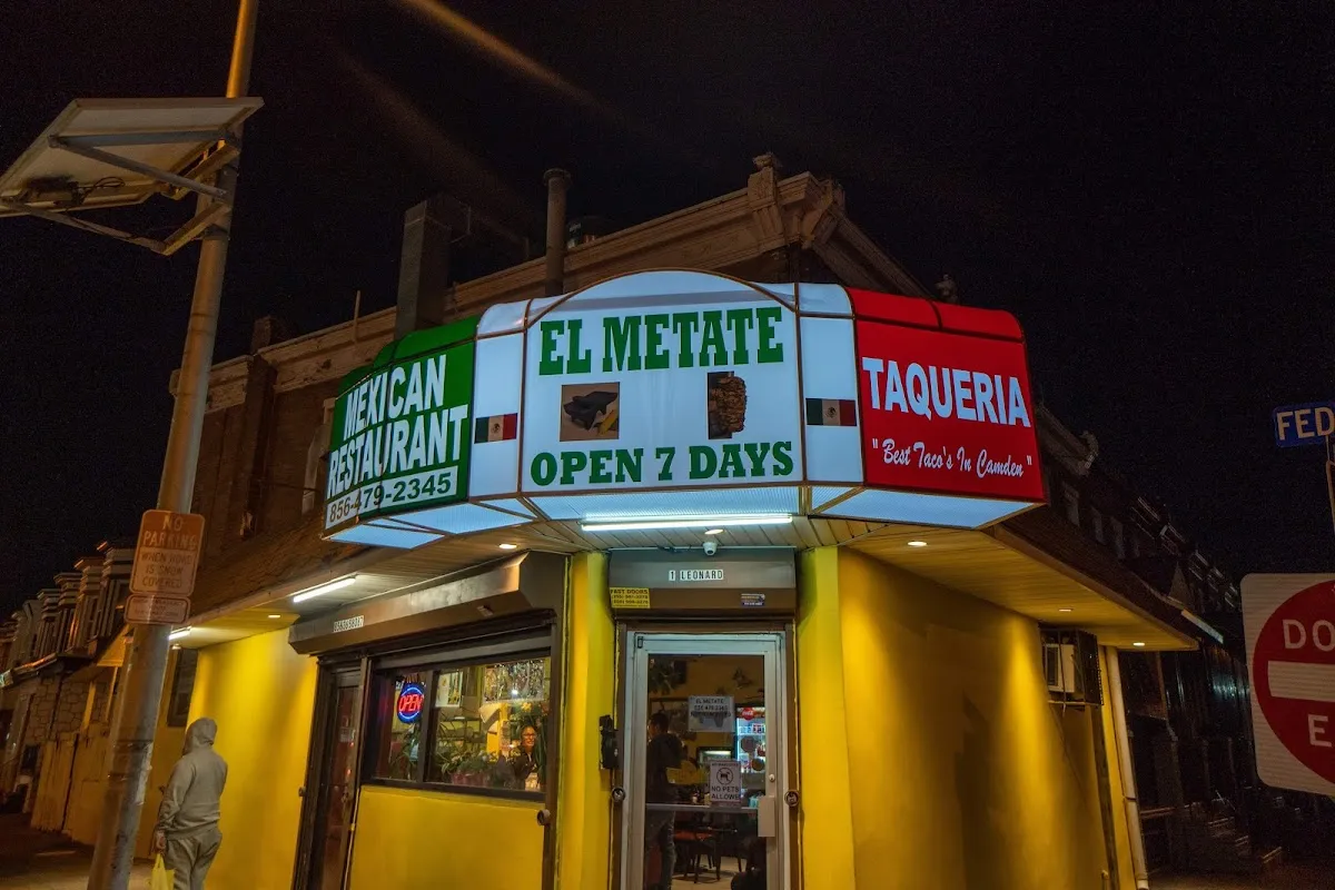 EL METATE TAQUERIA RESTAURANT photo 2