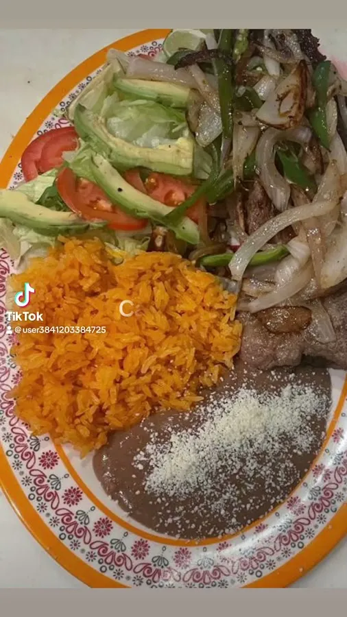 El Porton restaurante photo 3