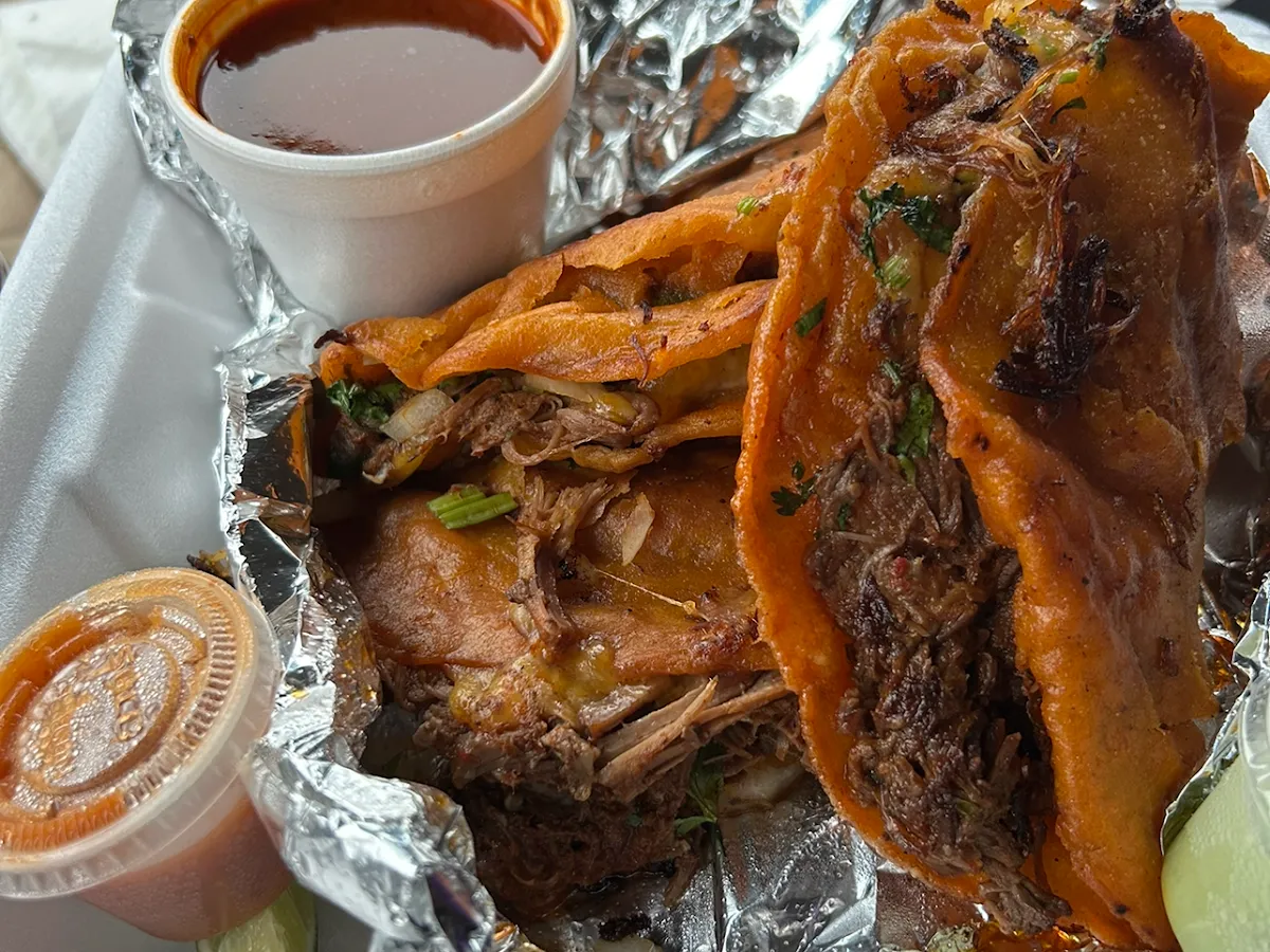 El Tacuate Mexican Restaurant photo 2