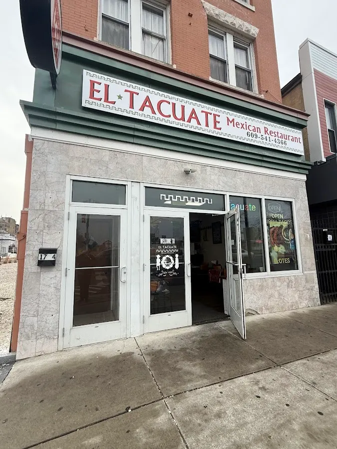 El Tacuate Mexican Restaurant photo 4