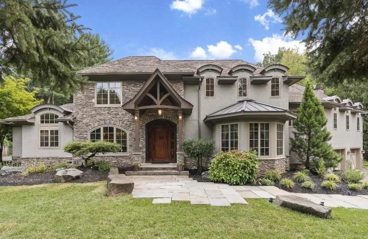 Emily Kim, -eXp Realty