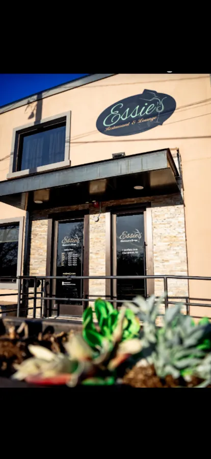 Essie's Restaurant & Lounge photo 2