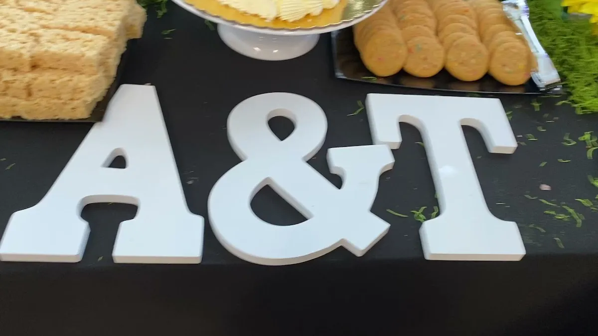 EverythingDanae photo 3