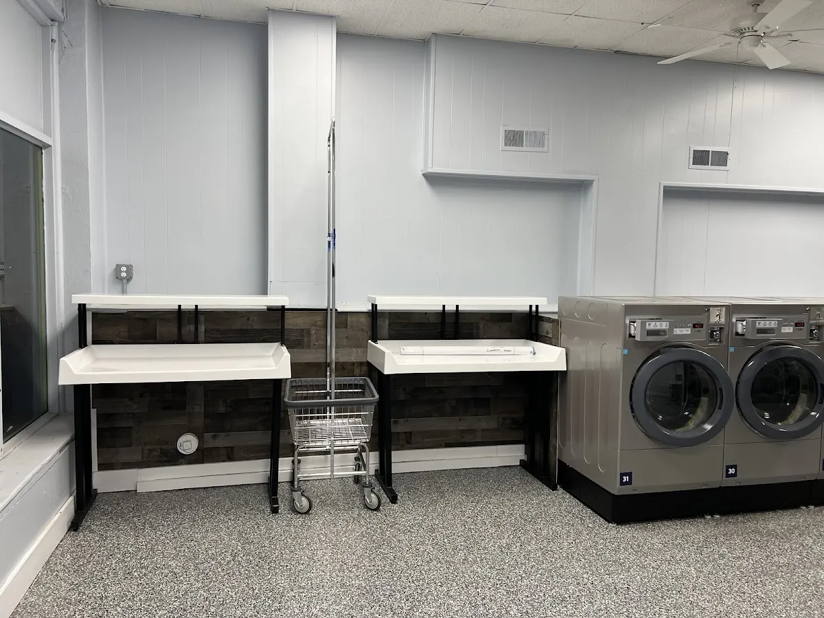 Express Laundromat At Hamilton Inc. photo 4