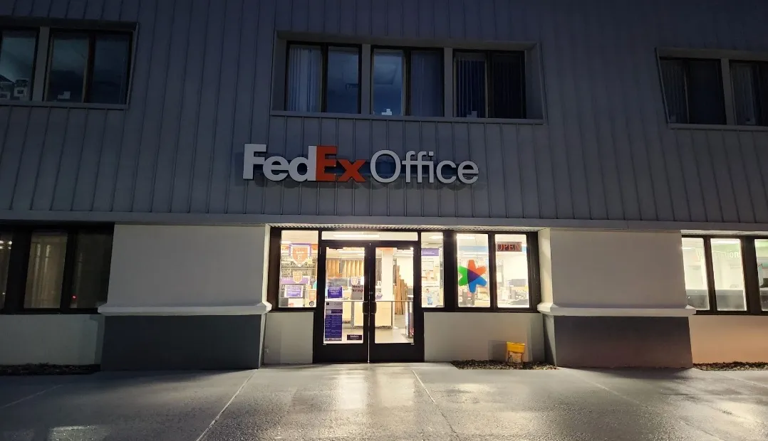 FedEx Office Print & Ship Center photo 2