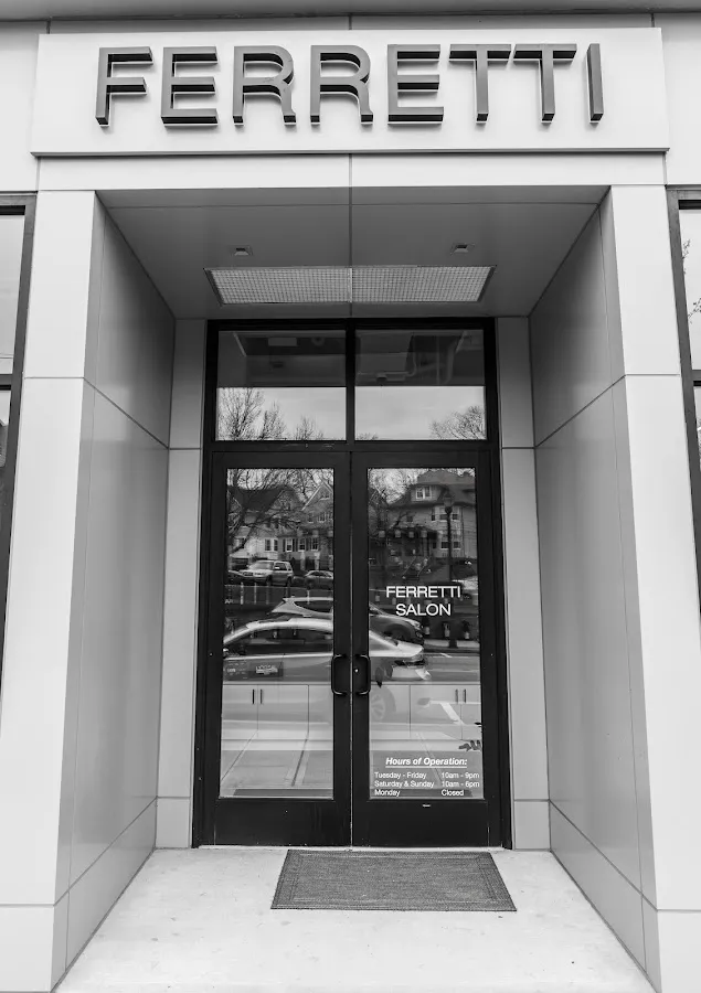 Ferretti Salon photo 2