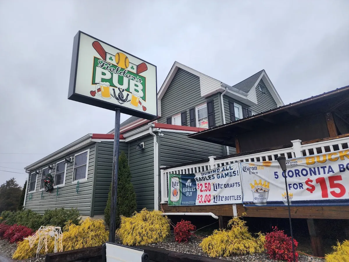 Fielder's Pub
