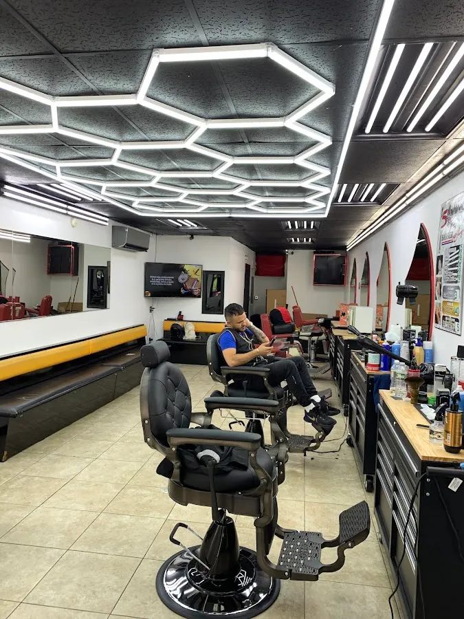 Five Star Barbershop photo 2