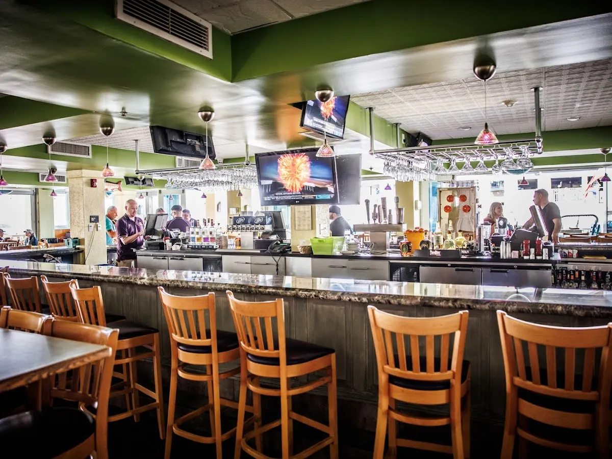 Flip Flopz Restaurant & Bar