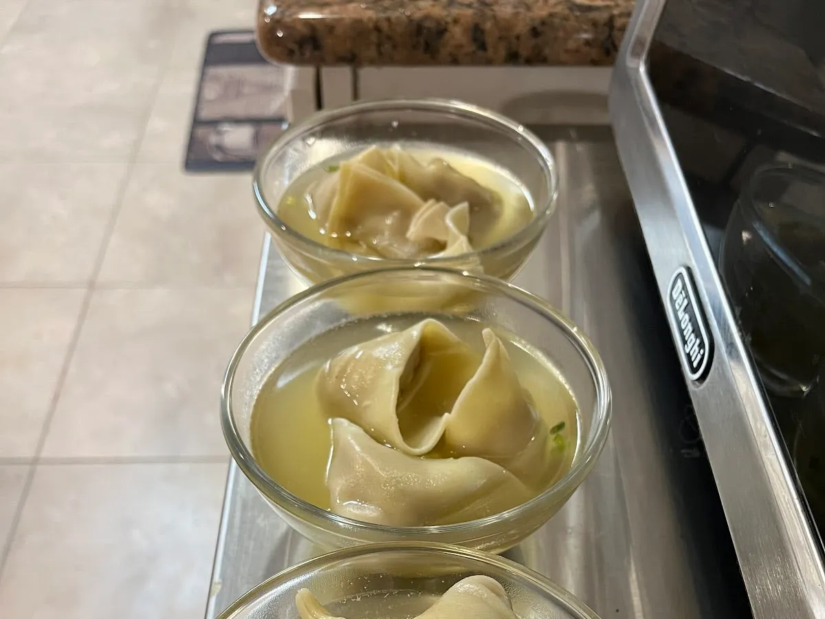 foodhing restaurant photo 5