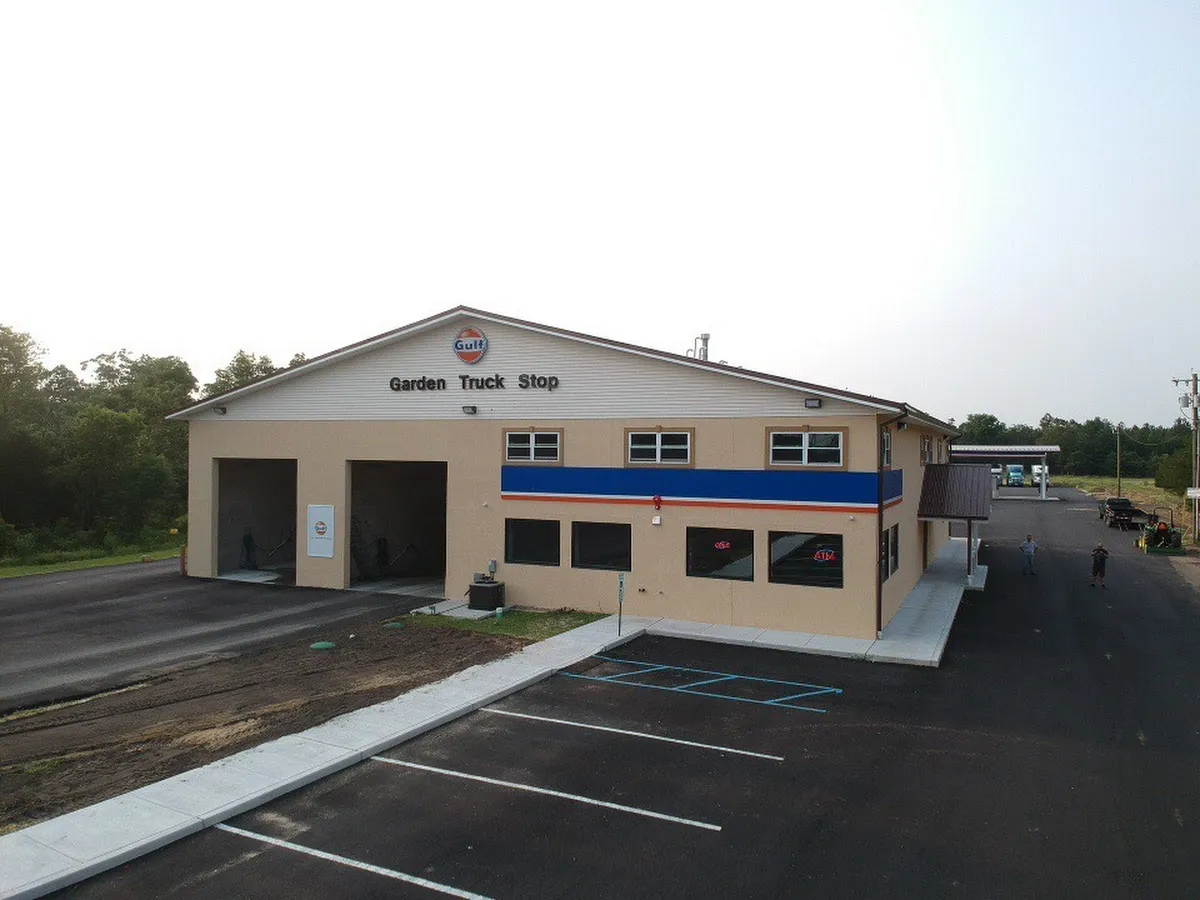 Garden Truck Stop w/ Wash & Washouts