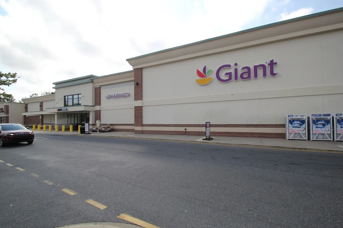 Giant Pharmacy