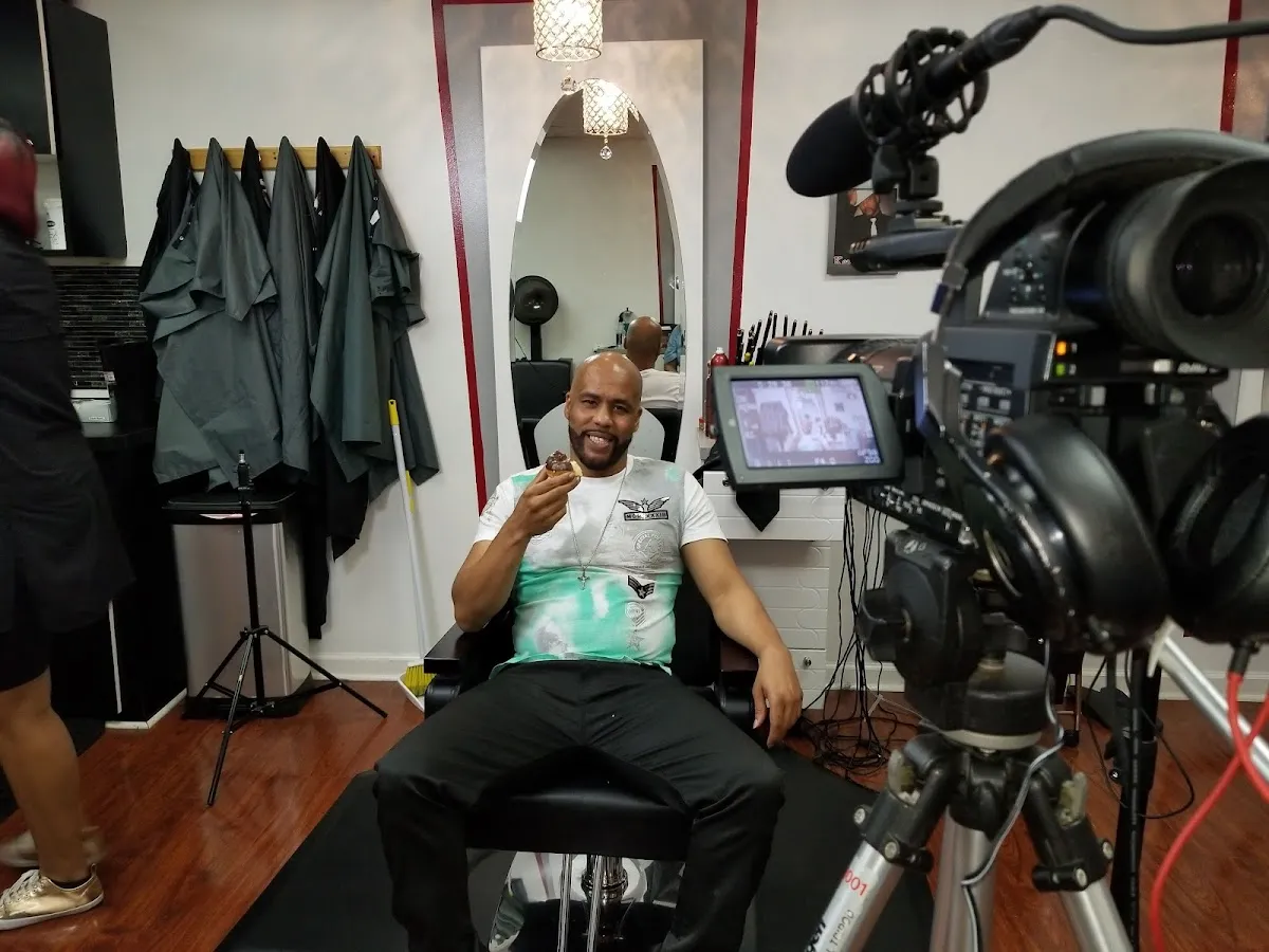 GLAM LIFE BEAUTY BAR photo 4