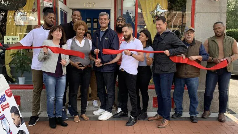 GlimmerBarberShop photo 2