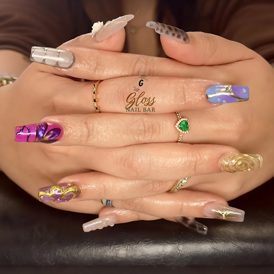 Gloss Nail Bar