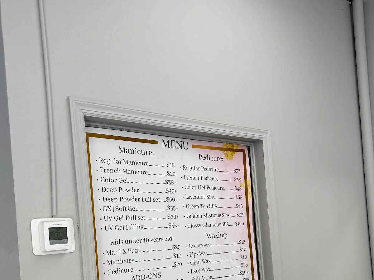 Glossy Glamour Nails & Spa