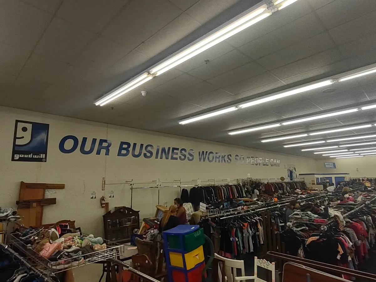 Goodwill Store & Donation Center photo 3