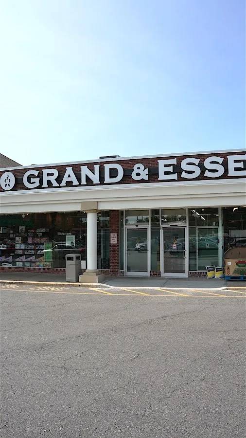 Grand and Essex Market photo 5
