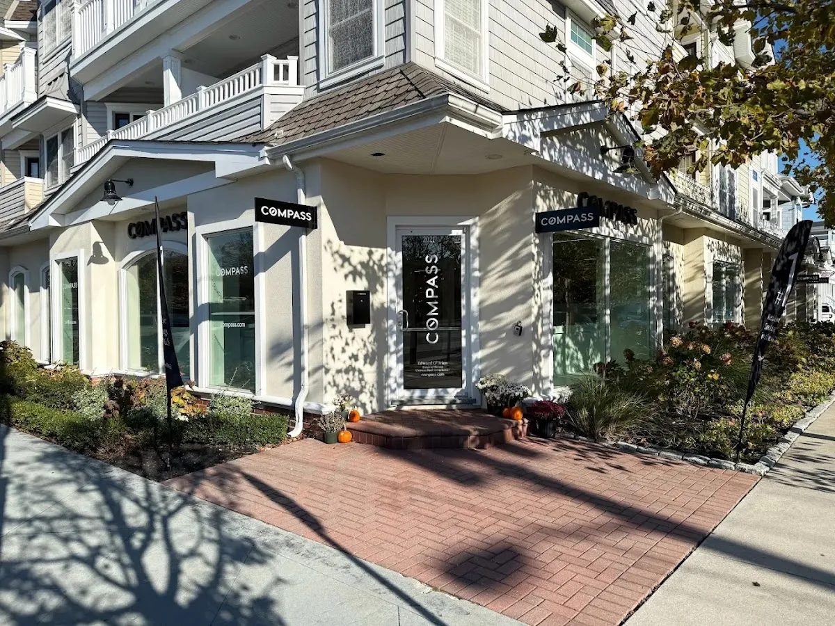 Hailey Rosenberger - COMPASS Real Estate photo 2