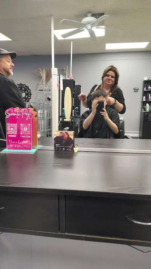 Hair Quarters Salon LLC photo 2