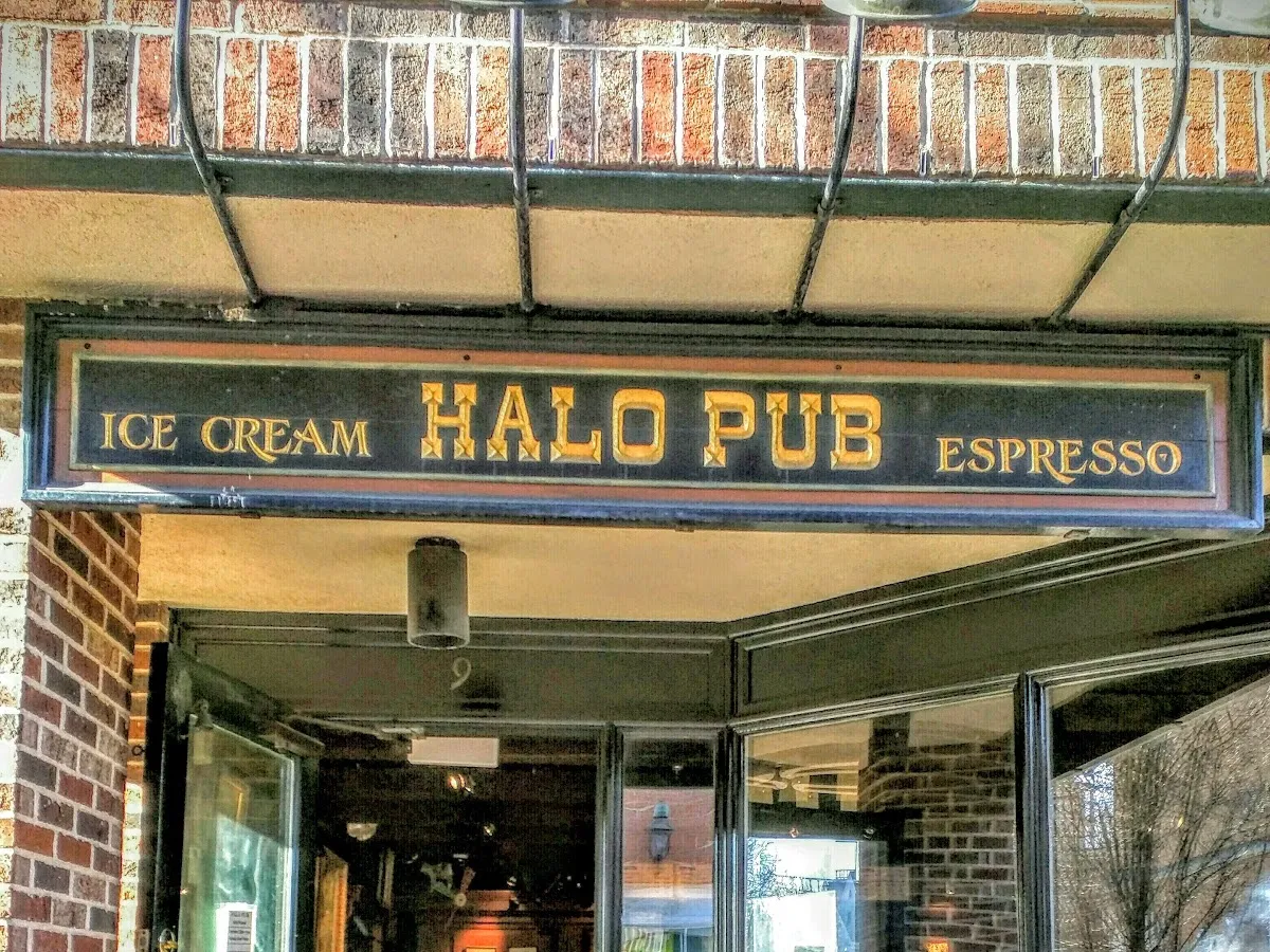 Halo Pub