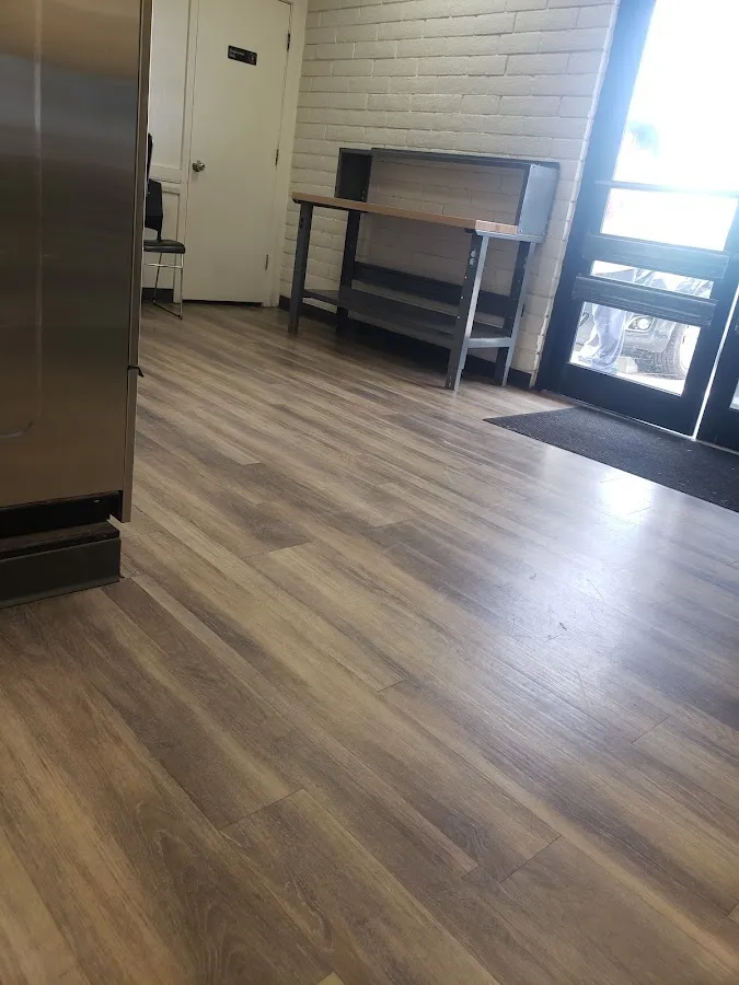 Handee Laundromat photo 3