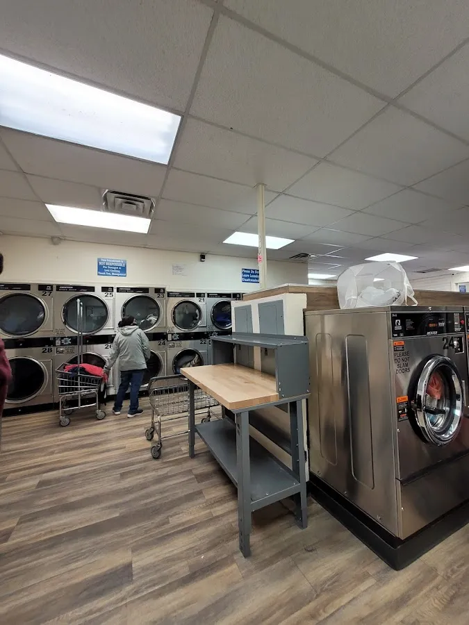 Handee Laundromat photo 5