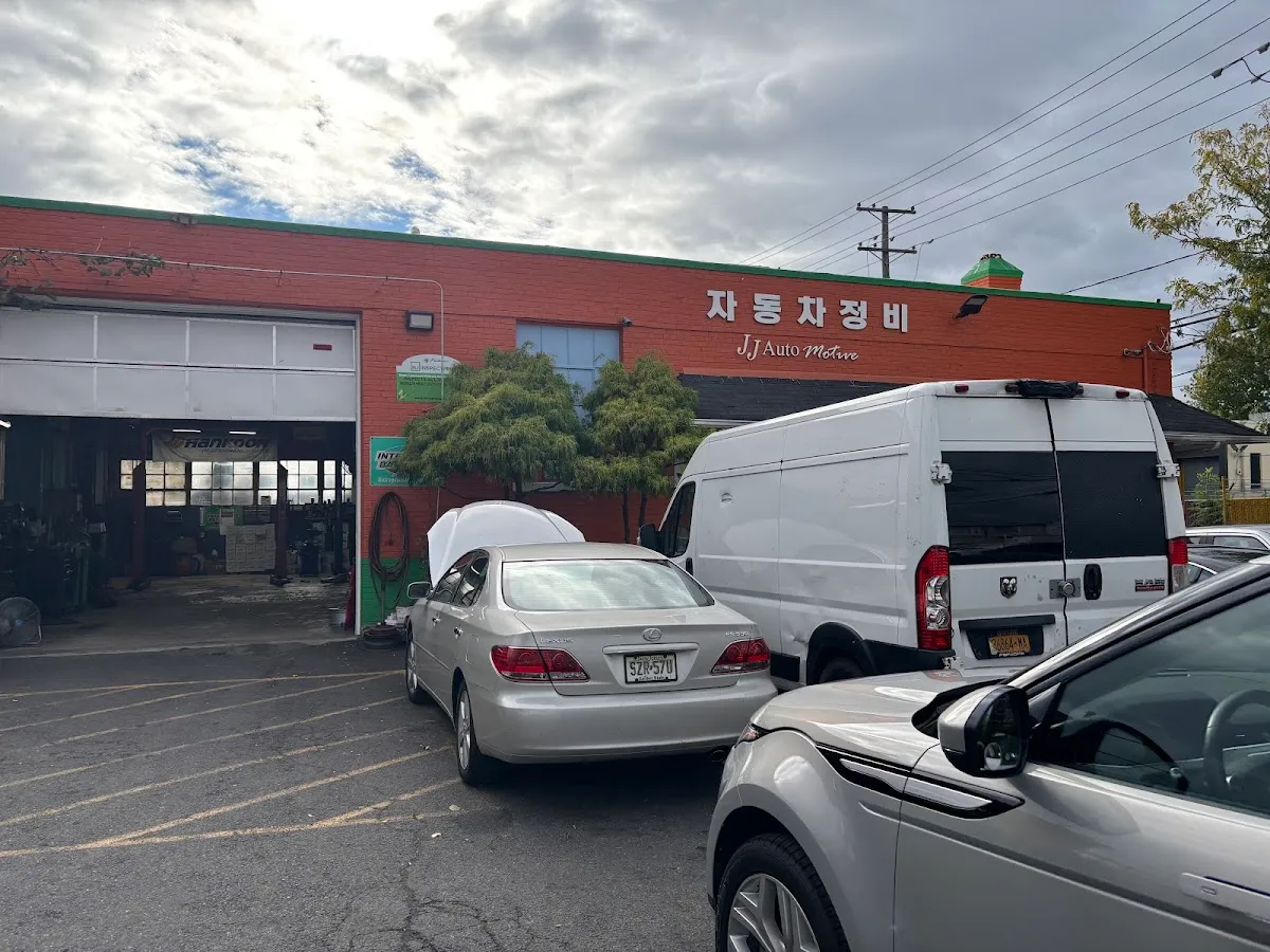 Hank's Service Center photo 5