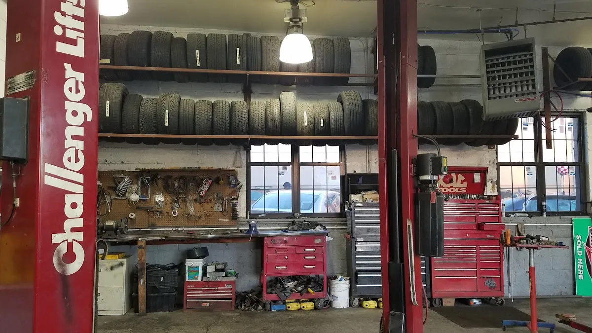 Han's Auto Repair photo 2