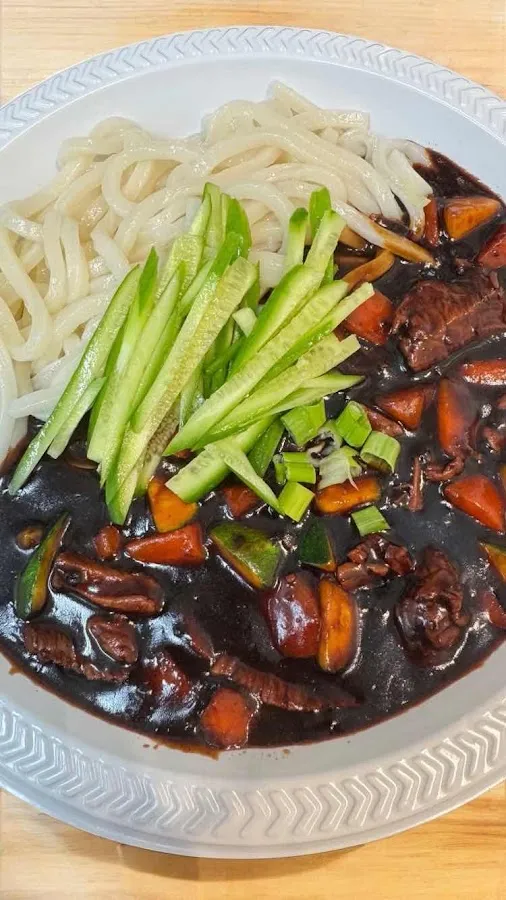 Happy Eatery ツ photo 4