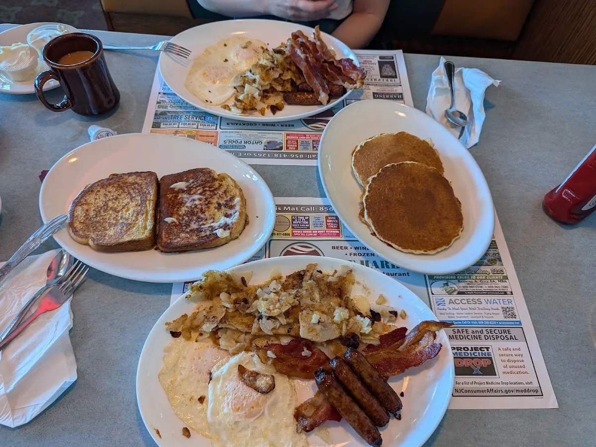 Harbor Diner photo 3