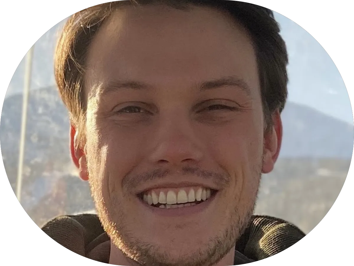 Hardy Signings photo 5