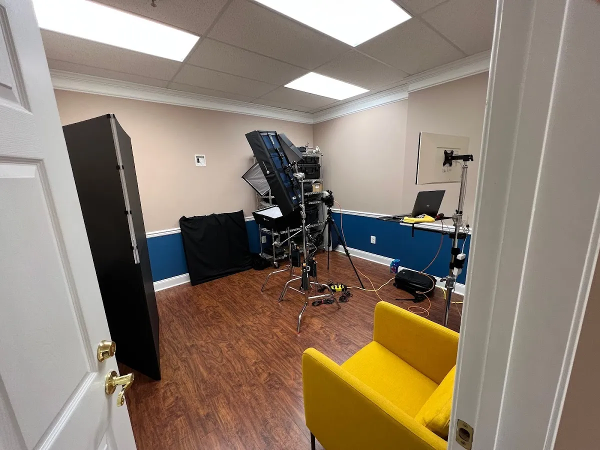 Headshot Photography by Jameel Photo