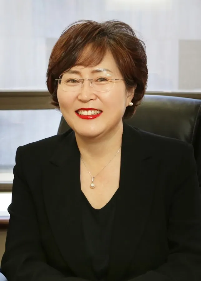 Helen Jang, Realtor at Re/Max Now photo 2