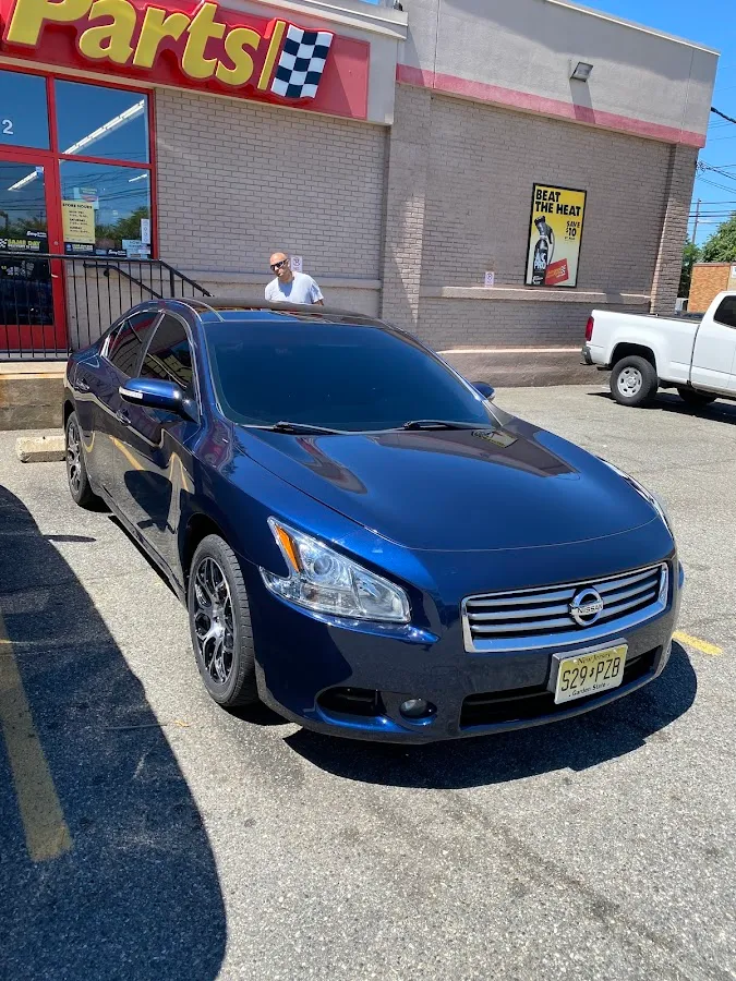 Henry's Body & Frame Repair photo 2