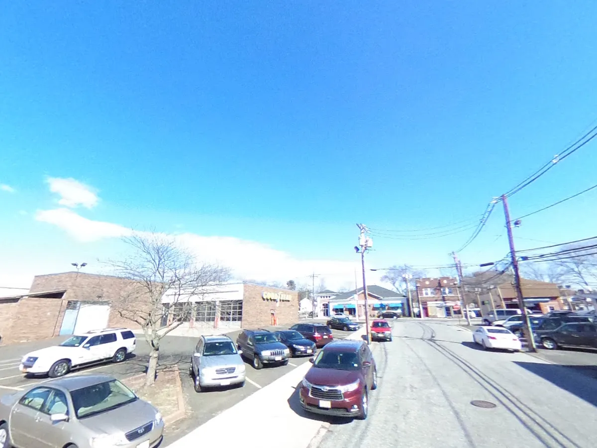 Henry's Body & Frame Repair photo 3