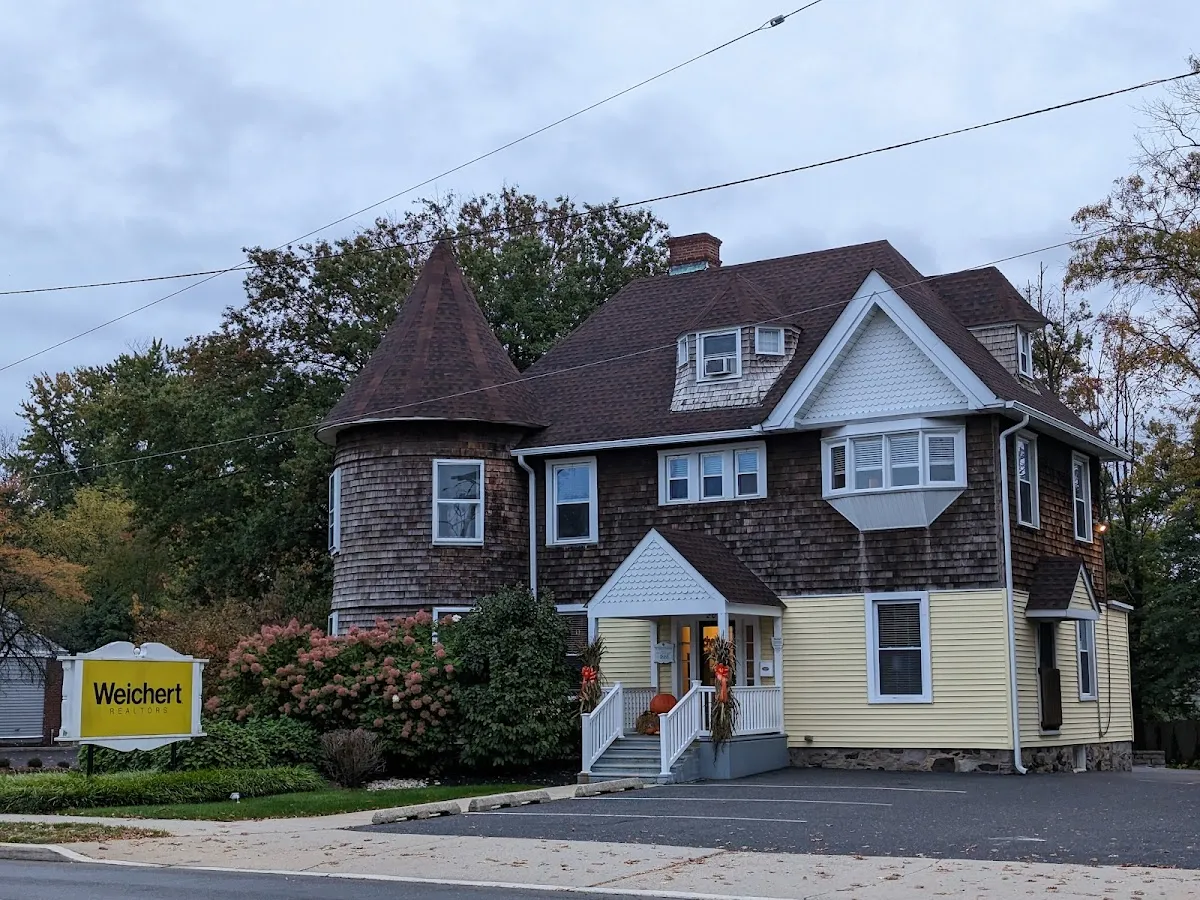 Herron Real Estate photo 4