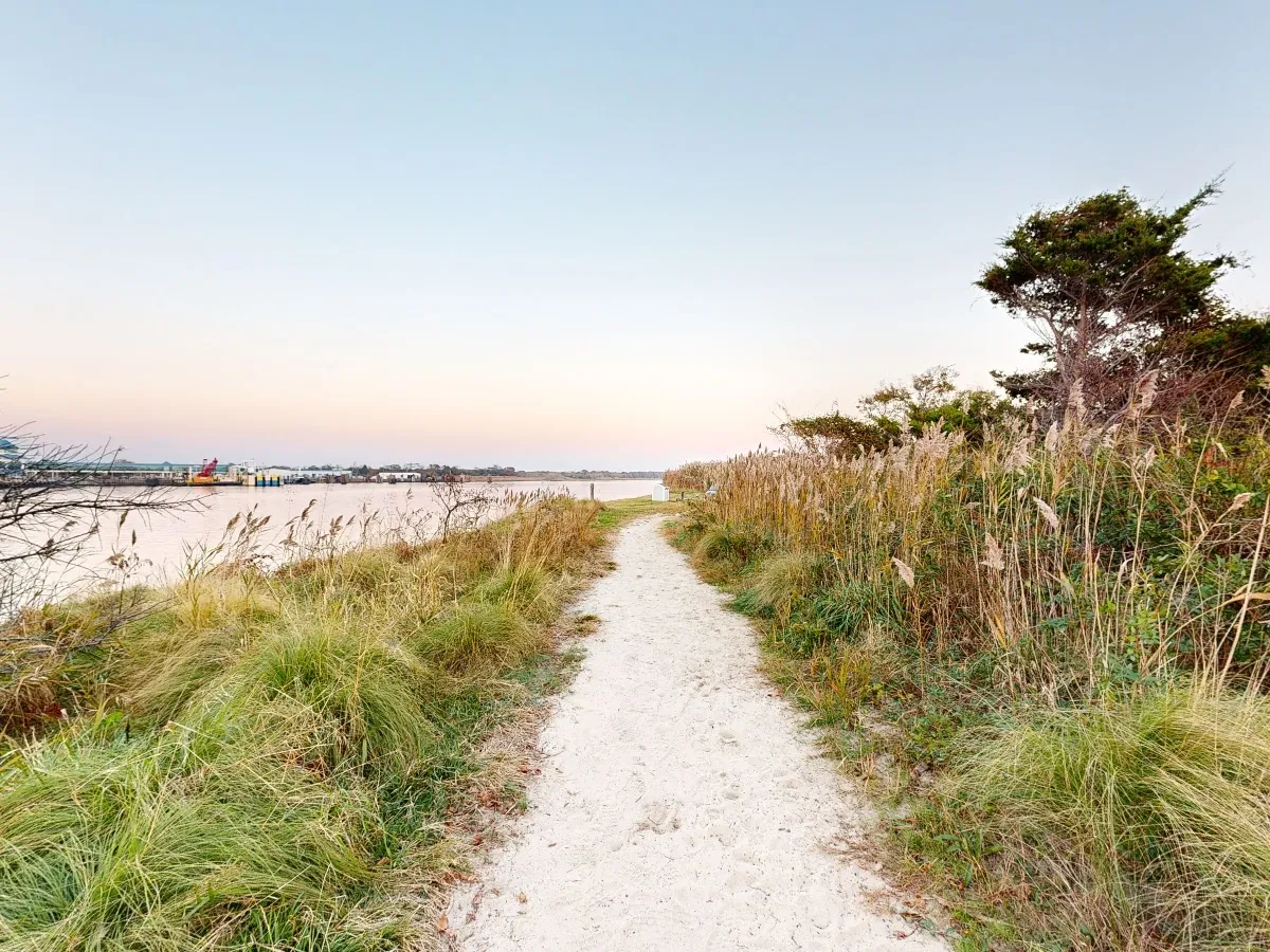 Higbee Beach Parking Lot photo 4