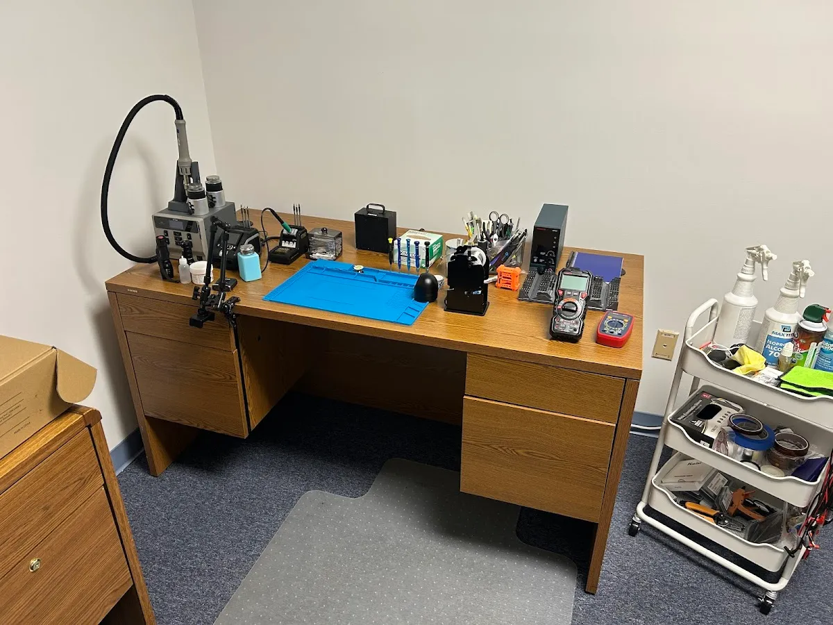 Hinton Tech Repair photo 3