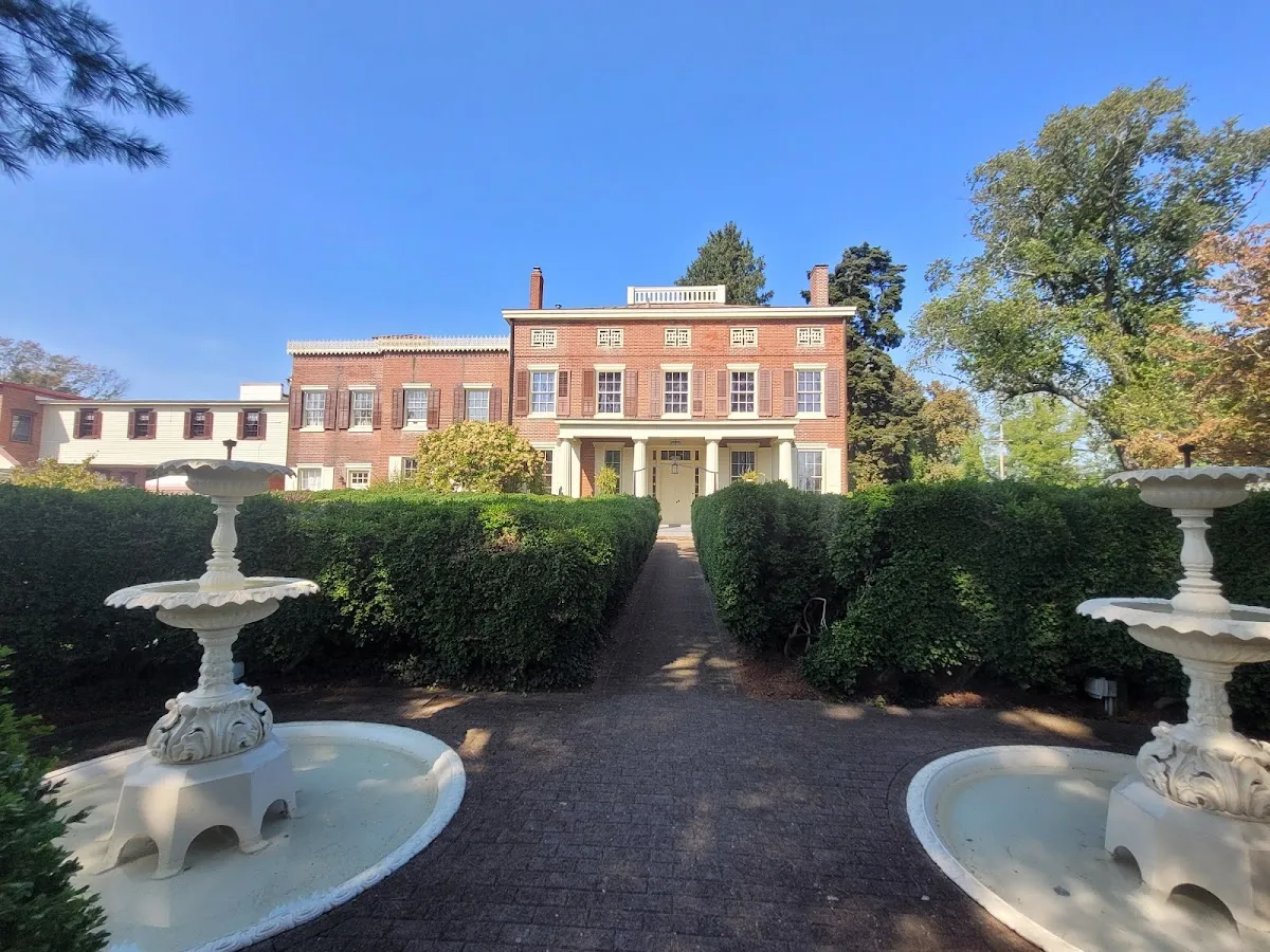 Historic Smithville Mansion