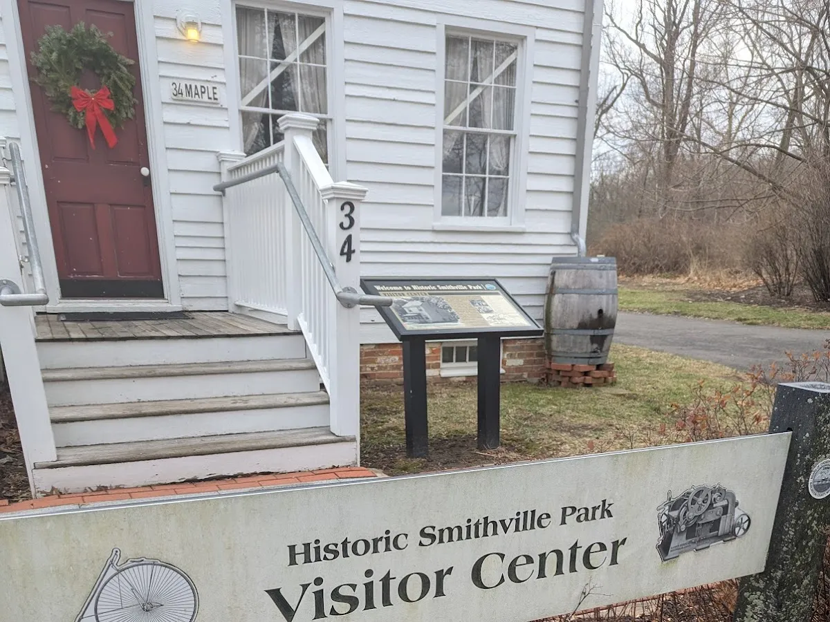 Historic Smithville Mansion Parking