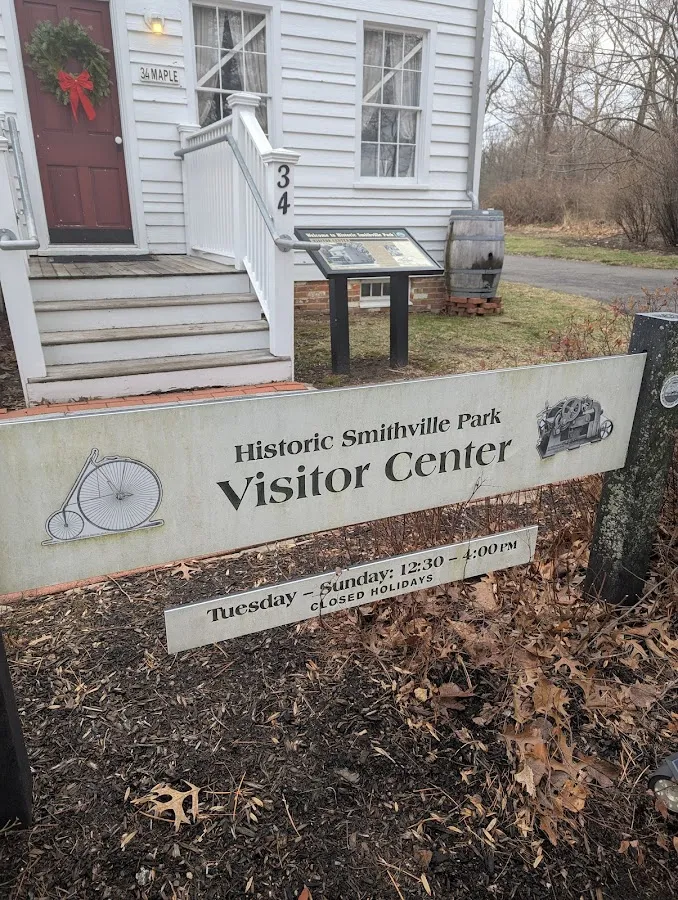 Historic Smithville Mansion Parking photo 2